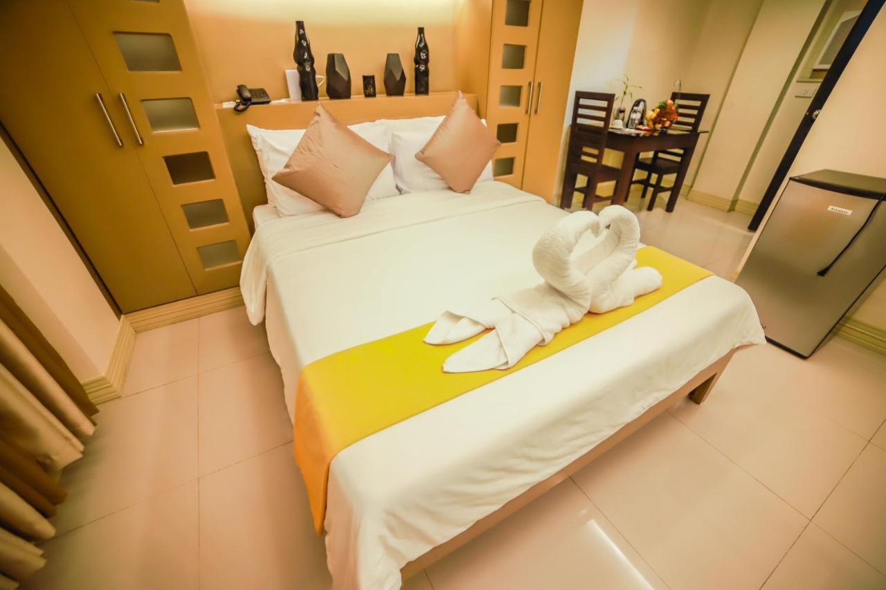 Villa Esmeralda Bryan'S Resort Hotel And Restaurant Palayan City Exterior foto