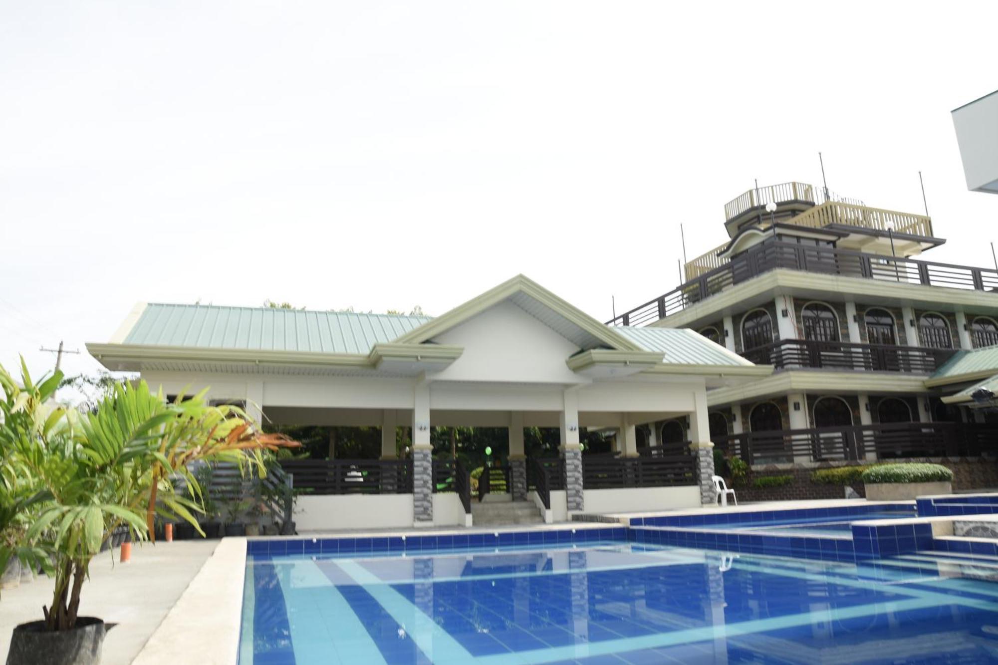 Villa Esmeralda Bryan'S Resort Hotel And Restaurant Palayan City Exterior foto